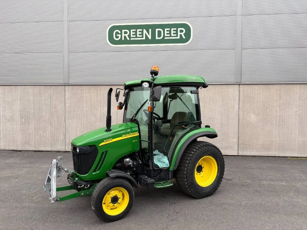 John Deere 3720